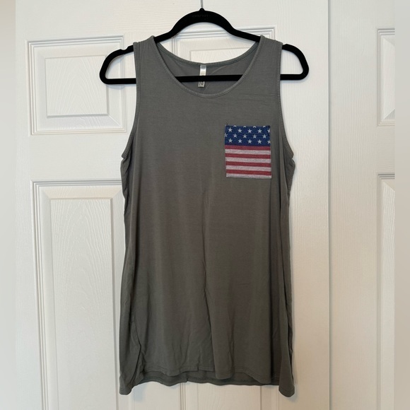 Magic Fit Tops - American Flag pocket tank